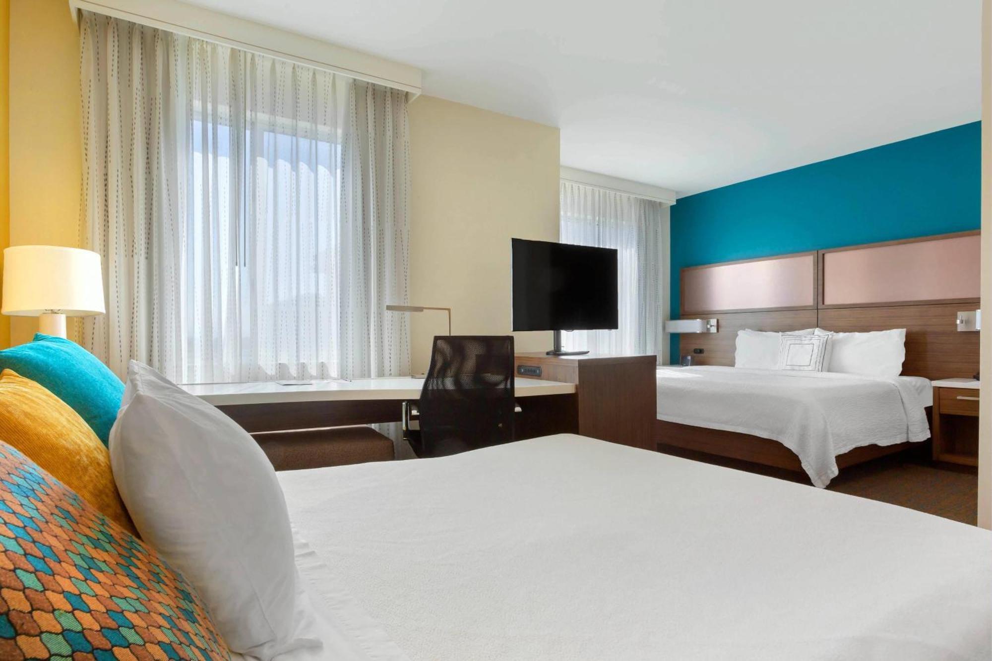 Hotel By Marriott Meadowlands 3*