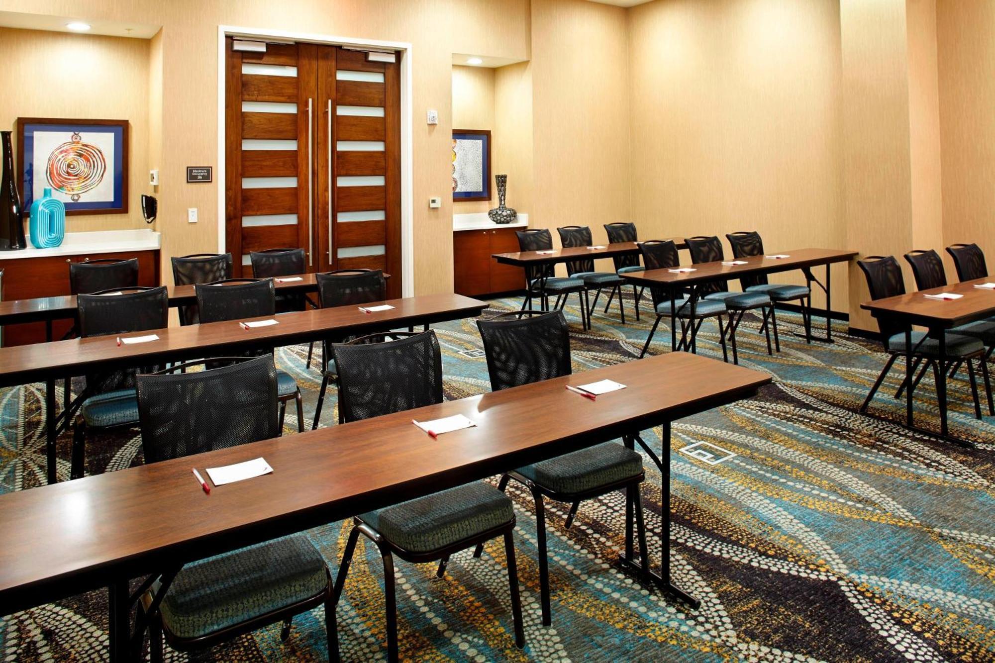 By Marriott Meadowlands Hotel Secaucus